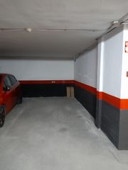 Parking voiture à Calle guadarrama 1. Plaza de garaje centrica en brunete