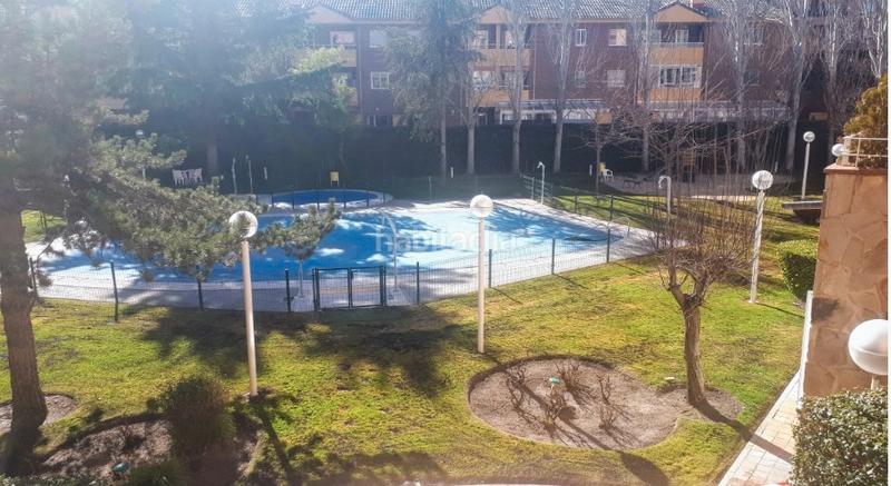 Foto 89a6533c-7cc0-46c0-b127-871ab47892be. Appartamento con camino riscaldamento piscina in Casa Amarilla Galapagar