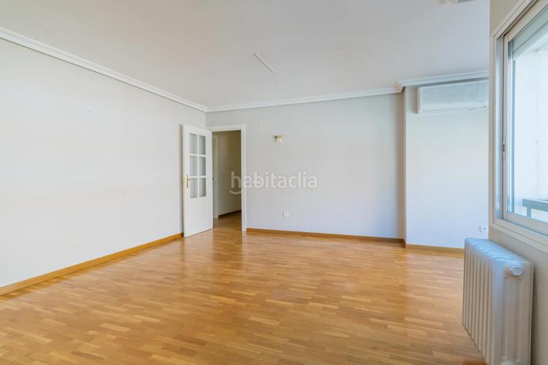 Foto b80ccef2-0233-43d9-8eae-d206467c37f7. Appartamento con riscaldamento parcheggio piscina in Madrid
