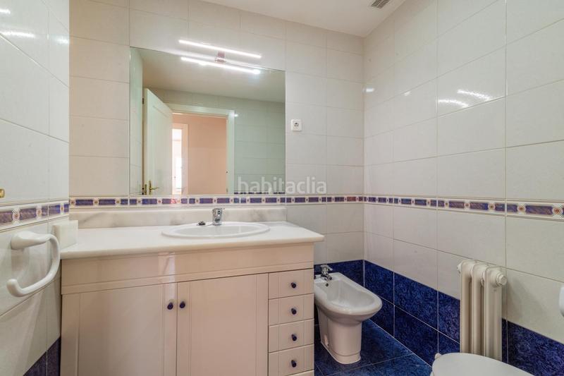 Foto f9f1200a-fbff-4cd6-89a0-3c8633257204. Etagenwohnung mit heizung parking pool in Tres Olivos-Valverde Madrid