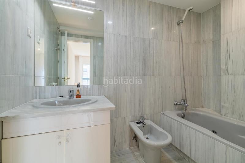 Foto 86e0401c-23aa-4618-a32b-074e7f08ec43. Flat with heating parking pool in Tres Olivos-Valverde Madrid