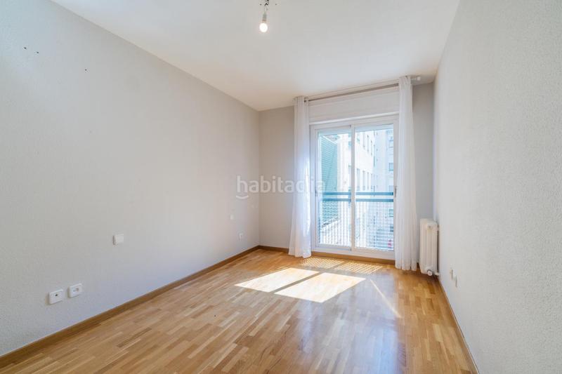 Foto 94b978dc-03db-4052-bb2d-a61d2cdc8d80. Flat with heating parking pool in Tres Olivos-Valverde Madrid