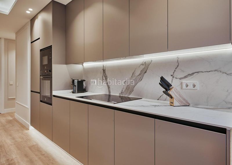 Foto dacb4cad-f5f7-4a4d-a693-94a05372c79c. Flat with heating parking in Jerónimos Madrid