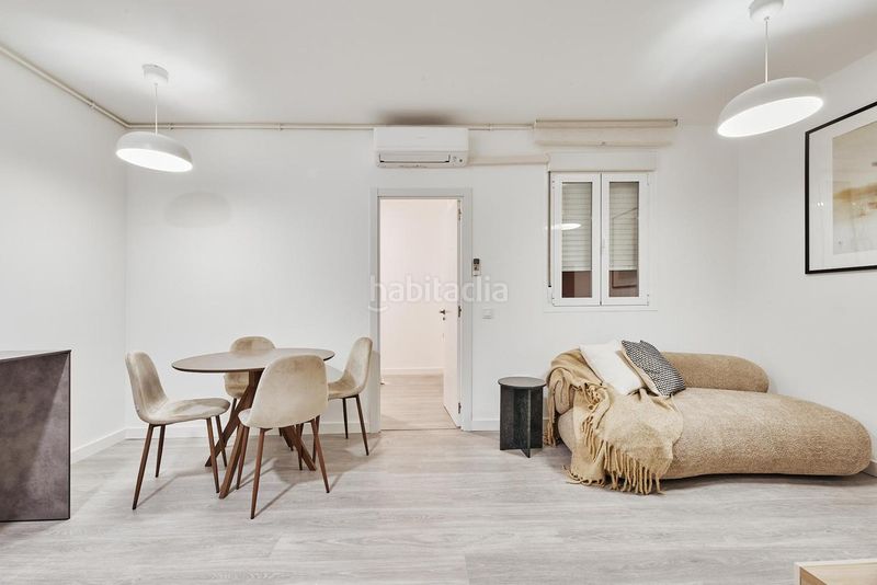 Foto 0c192b21-83b5-48d9-bdfa-acf17181bf9a. Planta baixa a Arapiles Madrid
