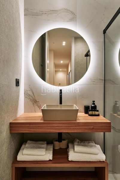 Foto b126ccc8-8254-4b2c-95fa-dc56b16955db. Flat in Sol Madrid