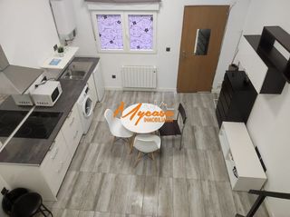 Affitto Monolocale in Centro. Estudio en alquiler en centro, 1 dormitorio.