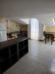 Lloguer Estudi a Centro. Estudio en alquiler en casco urbano, 1 dormitorio.