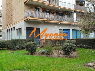 Lloguer Local Comercial en Norte-Universidad. Local com. en alquiler en estoril ii, 7 despachos.