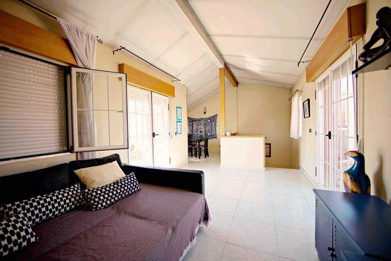 Foto 7e4d0988-f527-41d4-afc2-3d7b5cf444c1. Chalet avec chauffage parking dans El Olivar-La Magdalena Colmenar Viejo