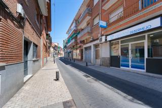 Pis en Calle de pedro lpez 27. Piso y plaza de garaje en el centro de la localidad
