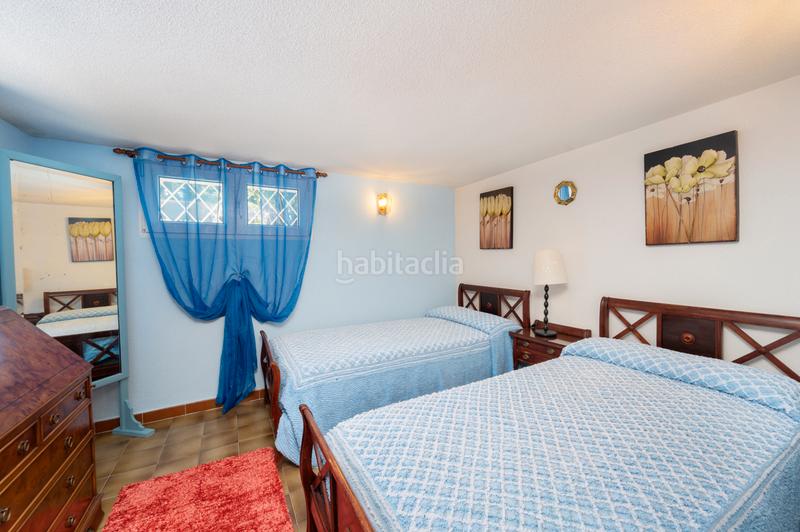 Foto bee80da2-cff7-40f6-9f89-831641d03ba2. Xalet amb xemeneia calefacció aparcament piscina a Colmenar Viejo