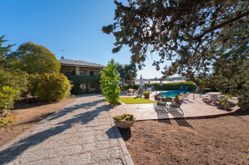 Foto 9bcf3e90-7e17-4d68-bfd8-9162b3808980. Chalet mit kamin heizung pool in San Crispín-La Estación Consorcio Colmenar Viejo