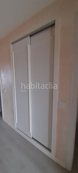 Foto 66f5f78b-0b69-4b35-a1f2-6bd2d67b9ab0. Pis amb xemeneia calefacció a Centro Colmenar Viejo