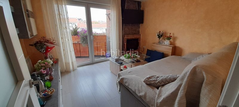 Foto 92a03757-dd83-4cc9-b65d-d2339b6b18f6. Pis amb xemeneia calefacció a Centro Colmenar Viejo