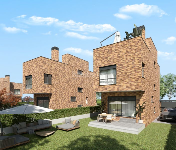 Foto 041db75d-837a-4019-aad3-3bd9f066ef11. Casa pareada 240m<sup>2</sup> en Sur - PAU 4 Móstoles