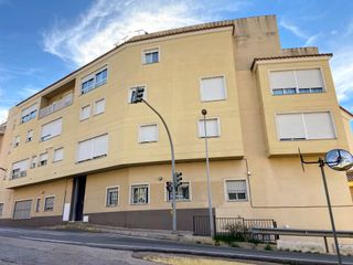 Pis en Calle villarreal. Piso de banco financiado 100% y negociable