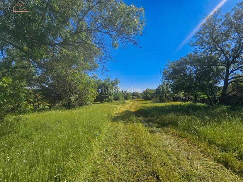 Foto 5cc28ae1-325a-4865-9321-df46885c5883. Finca rústica inmosai vente este magnífico terreno rústico en Valdemorillo