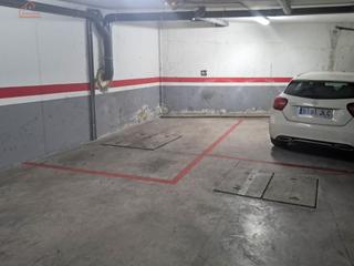 Lloguer Aparcament cotxe  Calle de recesvinto. Se alquila plaza de garaje en barrio san isidro.