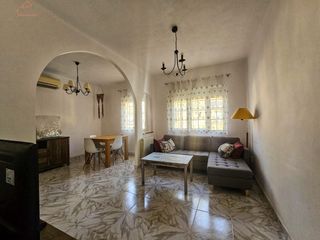 Lloguer Pis  Calle tavira. Vivienda luminosa de 2 dormitorios en alquiler junto a metro abr