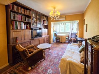 Pis a Aluche. Vivienda de 3 dormitorios con amplio salóncomedor acristalado en