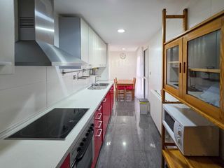 Etagenwohnung  Calle agustina de aragon. Hermosa vivienda de 3 dormitorios con plaza de garaje y piscina