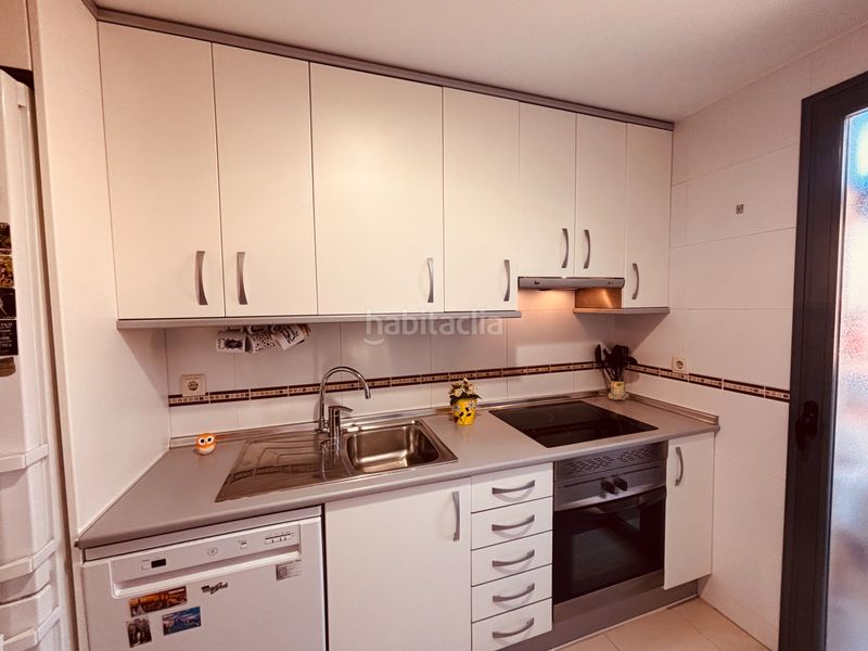 Foto 4109269f-5d16-4f7b-97b5-3b5e2bfc0efb. Flat with heating parking pool in San Isidro Getafe