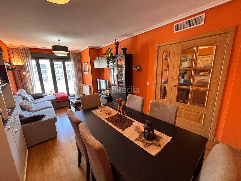 Foto 93042847-e8b1-481e-98aa-0a4355e13aff. Flat with heating parking pool in San Isidro Getafe