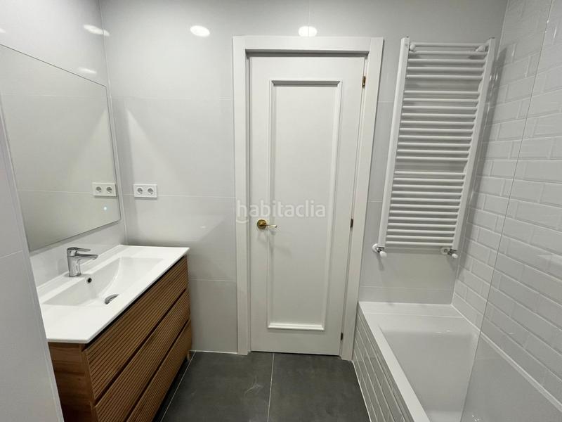 Foto 156a0379-f76e-4091-bf40-2867d2593076. Rent flat with heating parking pool in Prado de Somosaguas Pozuelo de Alarcón