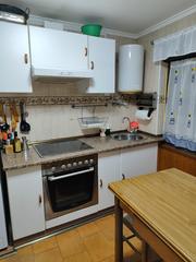 Lloguer Pis a Lena. Inmobiliaria carvallo alquila piso en carabanzo, pola de lena, a