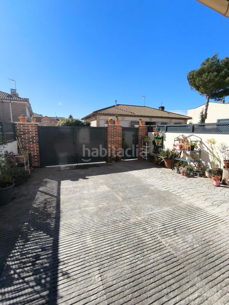Foto 2450a616-993b-4f1b-8fbe-3e42fa50e867. Casa adossada a Torrejón de Velasco