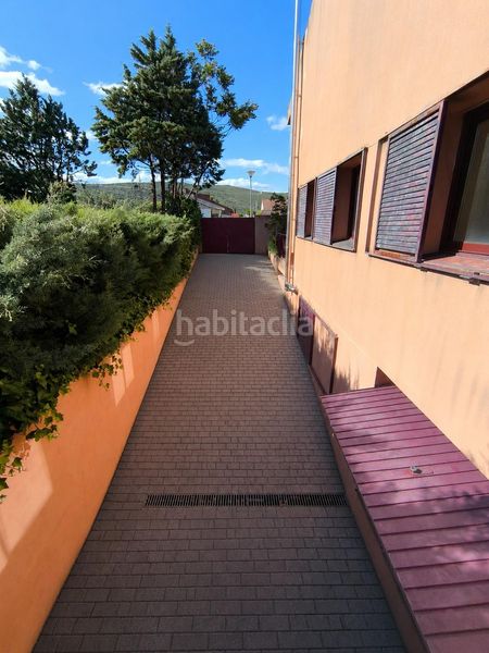 Foto 4379c708-8657-486d-afa6-6772bacf3d65. Xalet amb calefacció aparcament piscina a Torremocha de Jarama