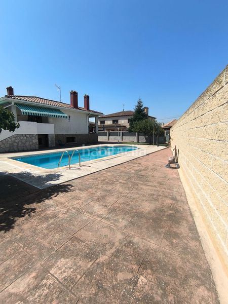 Foto 4c842eff-7759-4cf4-a6f8-7e7dd5113a8d. Xalet amb calefacció aparcament piscina a Carranque