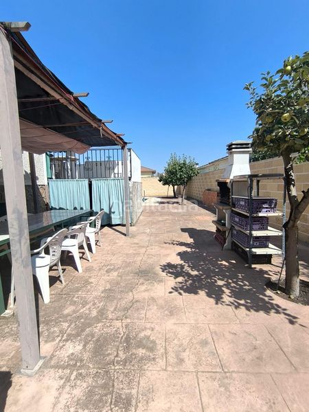 Foto f43ee2fa-e6c7-457f-9b9c-aa3b4f75585c. Xalet amb calefacció aparcament piscina a Carranque