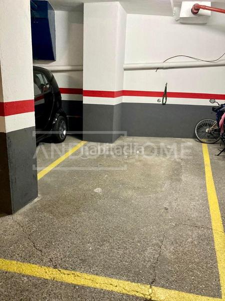 Foto 7c6f2989-cbc4-4a5f-bbba-45567434654c. Car parking in Sant Antoni Barcelona