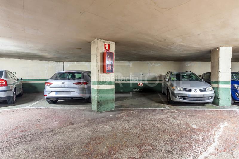 Foto 0c4962d5-86c9-4a17-88c5-d1755fabf3e1. Autoparkplatz in El Camp de l´Arpa del Clot Barcelona