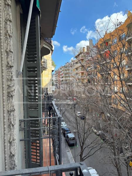 Foto 09ba9a5c-8dd9-4a10-827b-72ec662b78d6. Piso  completamente reformado con acabados de alta calidad en Barcelona