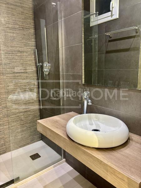 Foto 29fb53b2-73a0-4b58-8133-6a8e047bf06a. Piso  completamente reformado con acabados de alta calidad en Barcelona