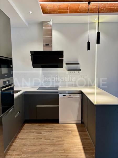 Foto b2354b62-a1a5-48ed-9d04-95c36281fb03. Piso  completamente reformado con acabados de alta calidad en Barcelona