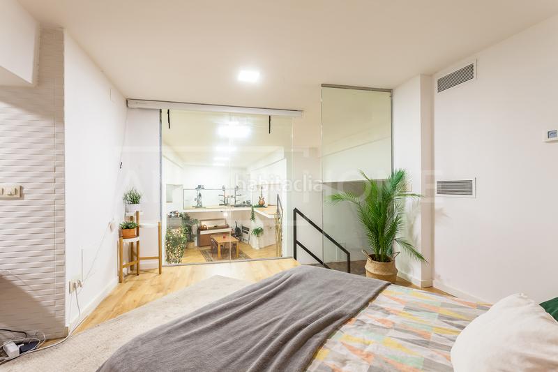 Foto 5c8e5aa7-cd25-40be-839e-11d712d36998. Local comercial en Sants-Badal Barcelona