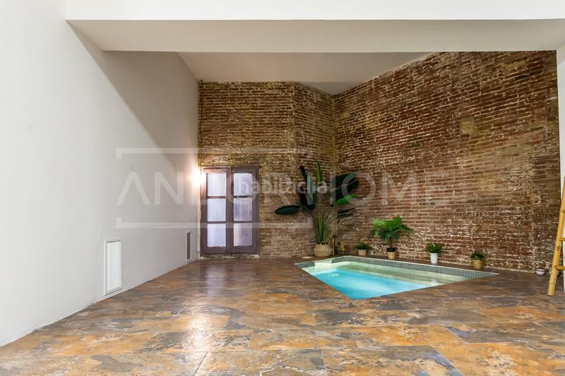 Foto 7c8aa8eb-ab2c-4ab8-84a5-43919fe8ecec. Local comercial en Sants-Badal Barcelona