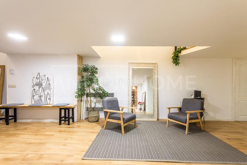 Foto 7eed8c89-e7da-4469-8e9b-cfc5b2ef4402. Local comercial en Sants-Badal Barcelona
