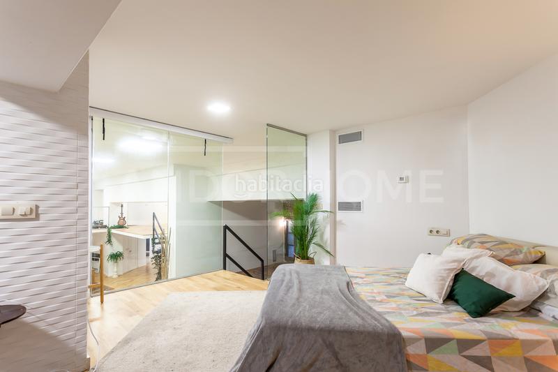 Foto 8b598aa4-0bee-4023-8bdc-079b718d0f59. Local comercial en Sants-Badal Barcelona