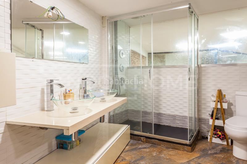 Foto bd1e53fb-26fe-496a-b8a8-4d6e256afe43. Local comercial en Sants-Badal Barcelona