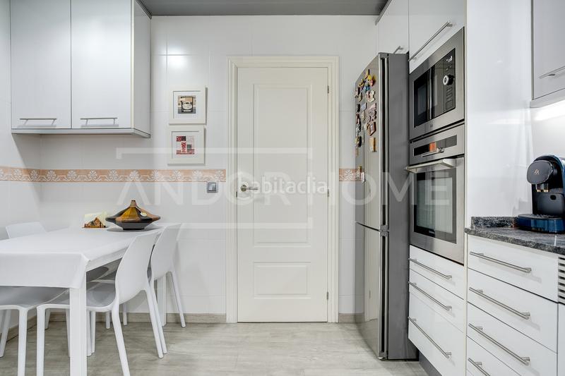 Foto 3cd66dfb-fcb7-424b-888b-b8d4e1ee833a. Appartement avec chauffage dans Dreta de l´Eixample Barcelona