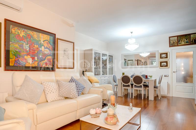 Foto eb0917d3-f895-4f00-9f23-2acf691a1bf9. Appartement avec chauffage dans Dreta de l´Eixample Barcelona