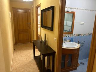 Pis  Consuelo. Piso en venta en calle tranquila, 2 dormitorios, 2 baños, garaje