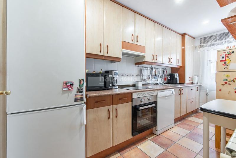 Foto 2cce60aa-39ef-4b24-9bef-dd9c440bb9a4. Casa a schiera con riscaldamento parcheggio in Cuevas-Ilustración Ciempozuelos