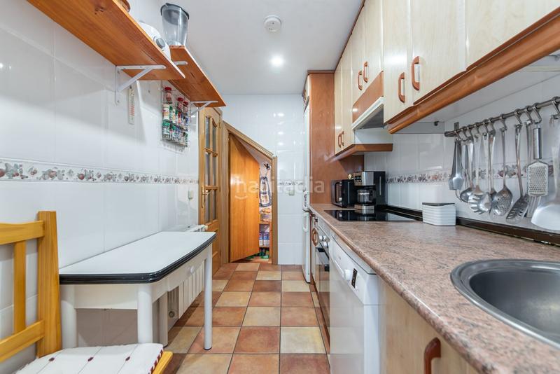 Foto e2cebaca-396f-4b53-bf1c-93f03276b42f. Casa a schiera con riscaldamento parcheggio in Cuevas-Ilustración Ciempozuelos