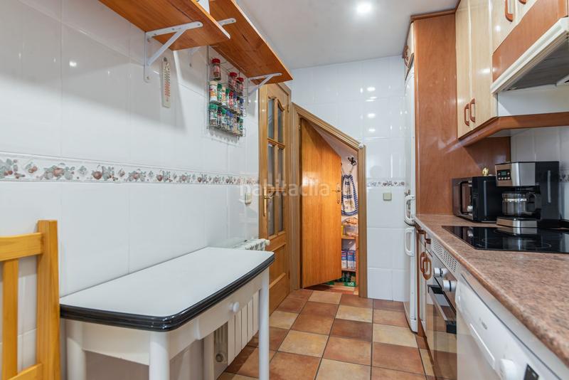 Foto eeda1184-d680-4c15-9b45-689544ce508a. Casa a schiera con riscaldamento parcheggio in Cuevas-Ilustración Ciempozuelos