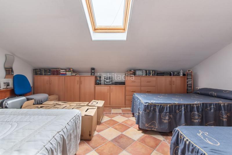 Foto fa32cee4-36ce-43ef-95a9-1fa5c1274dd1. Casa a schiera con riscaldamento parcheggio in Cuevas-Ilustración Ciempozuelos